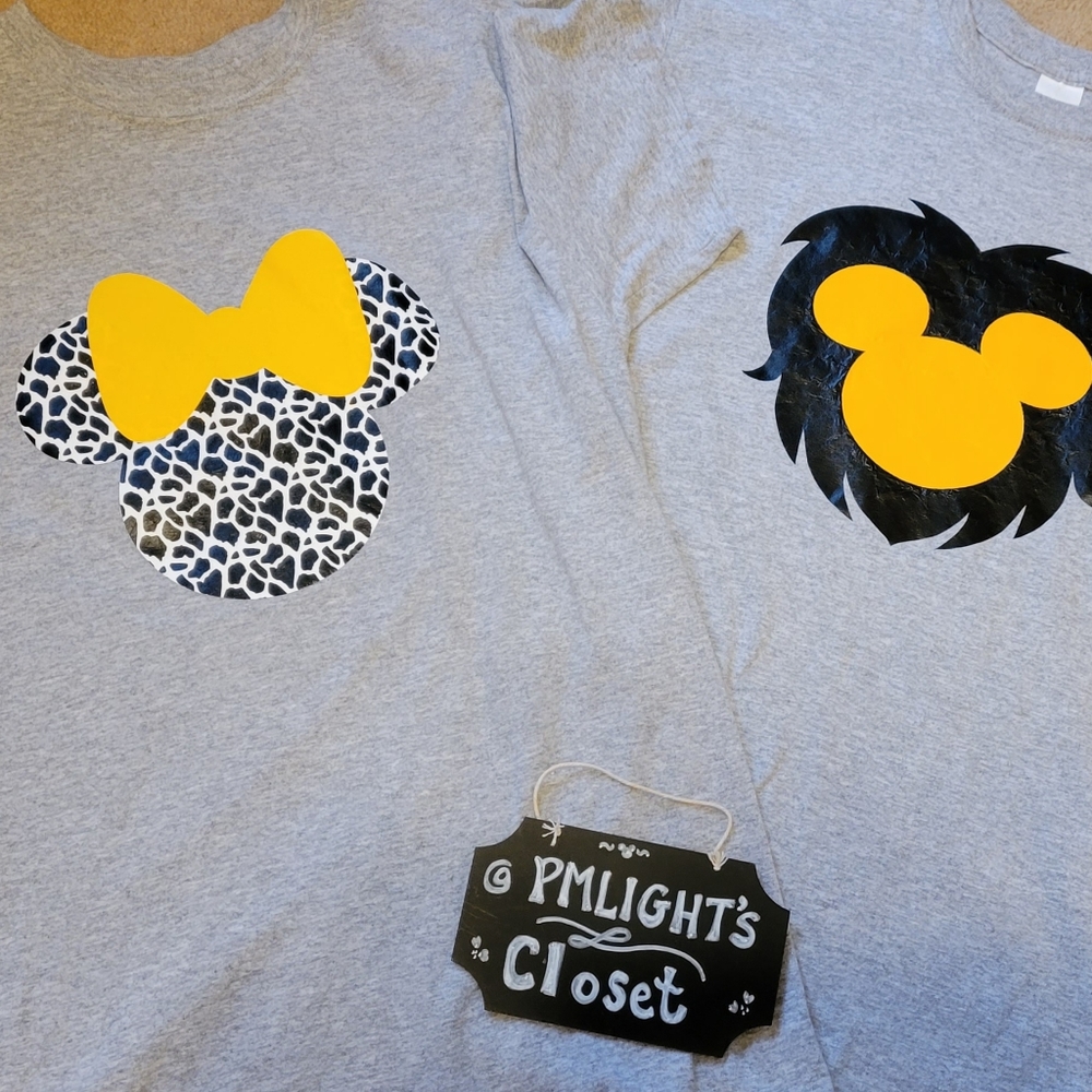 Disney Themed T-Shirts Gray Gildan Set of 2 Short Sleeve Small